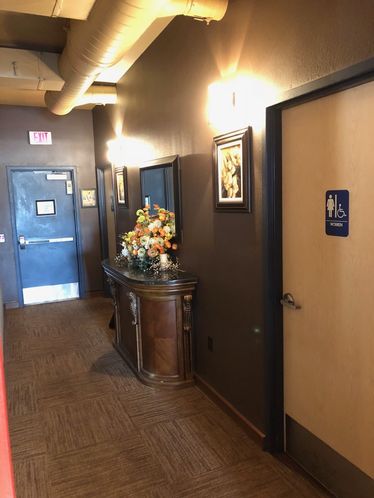 East Vancouver Restaurant Building & Business: 14387 SE Mill Plain Blvd, Vancouver, WA 98684